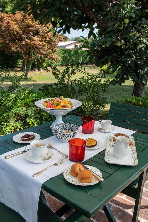 I Castagni Acomodação com café da manhã Vigevano Exterior foto